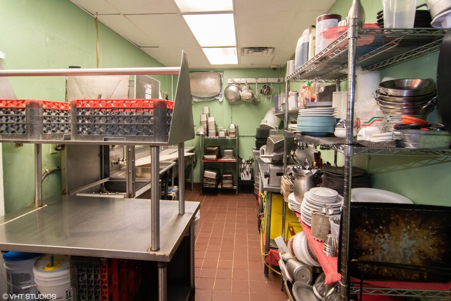 More Photos Of 30 S La Grange Rd, La Grange Restaurant For Sale