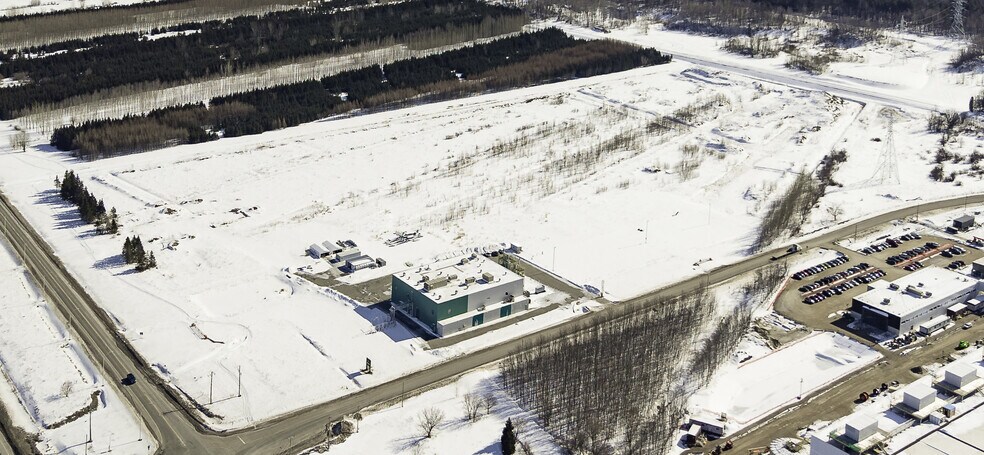 More Photos Of 6605 Boul Boulevard Bécancour, Champlain Industrial For Sale