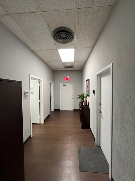 More Photos Of 2400 NW 24th St, Fort Worth Office For Sale