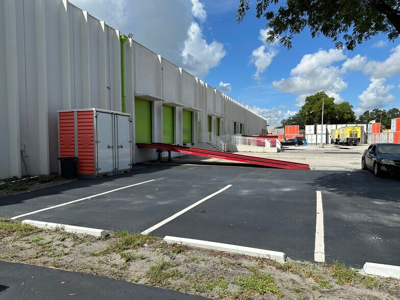 More Photos Of 1601 N Powerline Rd, Pompano Beach Warehouse For Lease