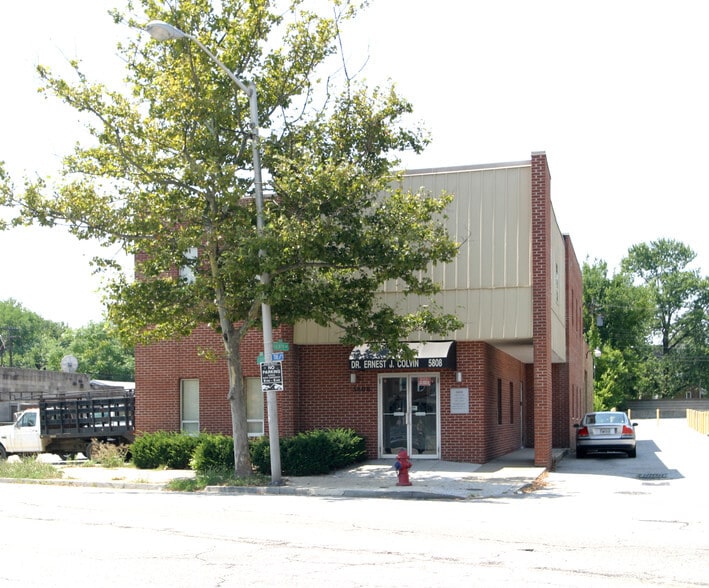 More Photos Of 5808 York Rd, Baltimore Office For Lease