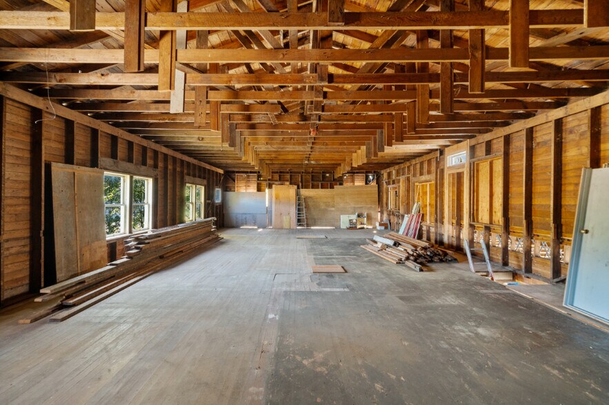 More Photos Of 625 Nehalem Blvd, Wheeler Storefront Retail Residential For Sale