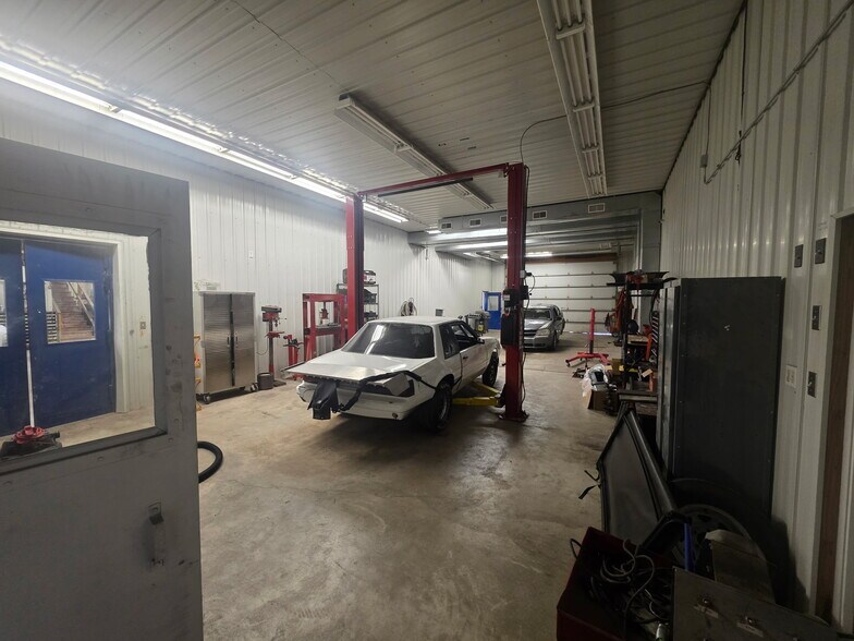 More Photos Of 100 Star Connection Dr, Wright City Warehouse For Sale