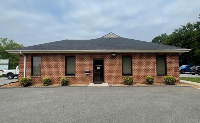 Primary Photo Of 2003 Graves Mill Rd, Forest Office For Lease