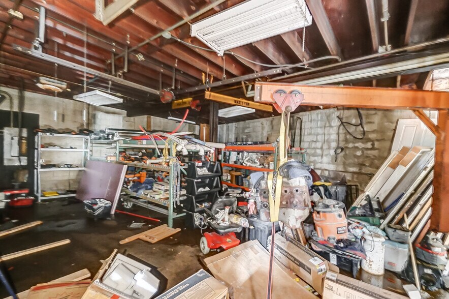 More Photos Of 38 McReynolds St, Dayton Warehouse For Sale