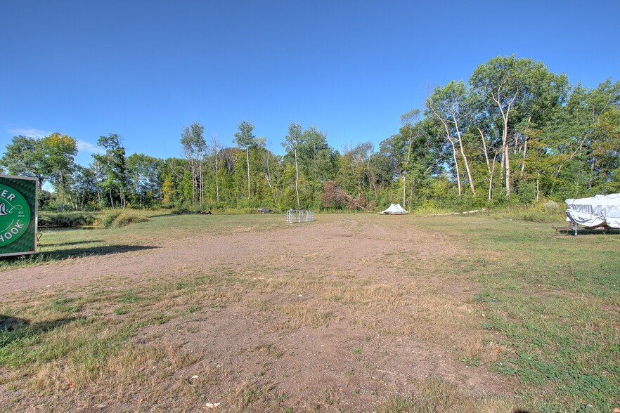 More Photos Of 1067 Highway 107, Braham Restaurant For Sale