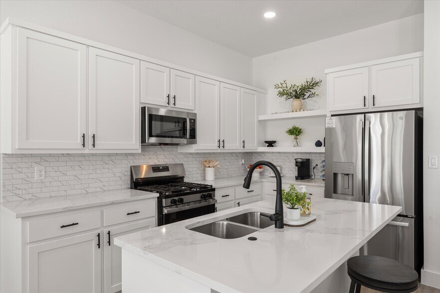 More Photos Of 196 W 17th St, Mount Pleasant Apartments For Sale