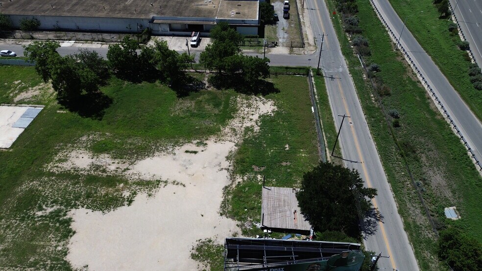 More Photos Of 1010 Hoefgen Avenue, San Antonio Land For Sale