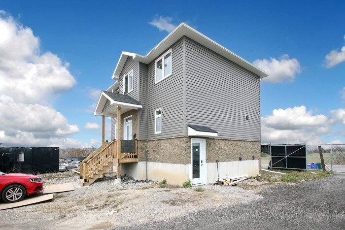 More Photos Of 15550 Simcoe St, Cannington Auto Salvage Facility For Sale