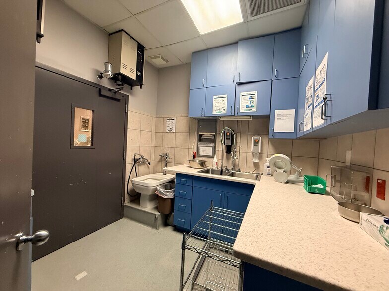 More Photos Of 604 W Warner Rd, Chandler Medical For Sale