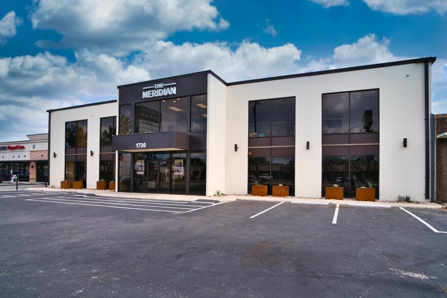 Primary Photo Of 1730 SW Military Dr, San Antonio Medical For Sale