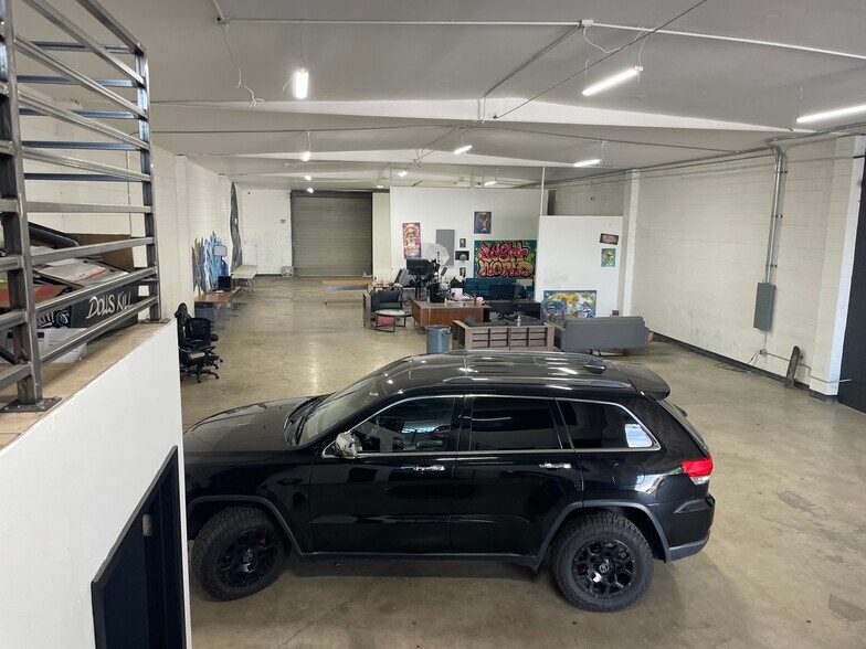 More Photos Of 1348 E 15th St, Los Angeles Warehouse For Lease