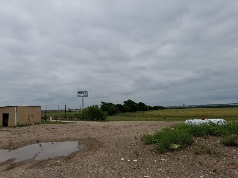 More Photos Of 501 Highway 67, Venus Land For Lease