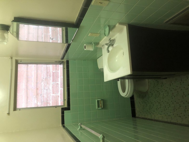 More Photos Of 15-17 E Magnolia Ave, Eustis Office For Lease