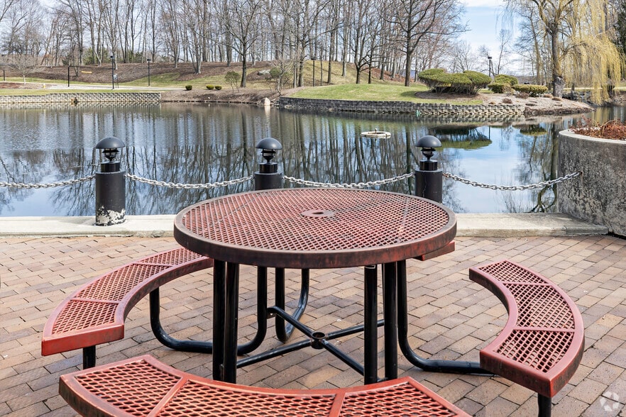 More Photos Of 1 Blue Hill Plz, Pearl River Unknown For Lease