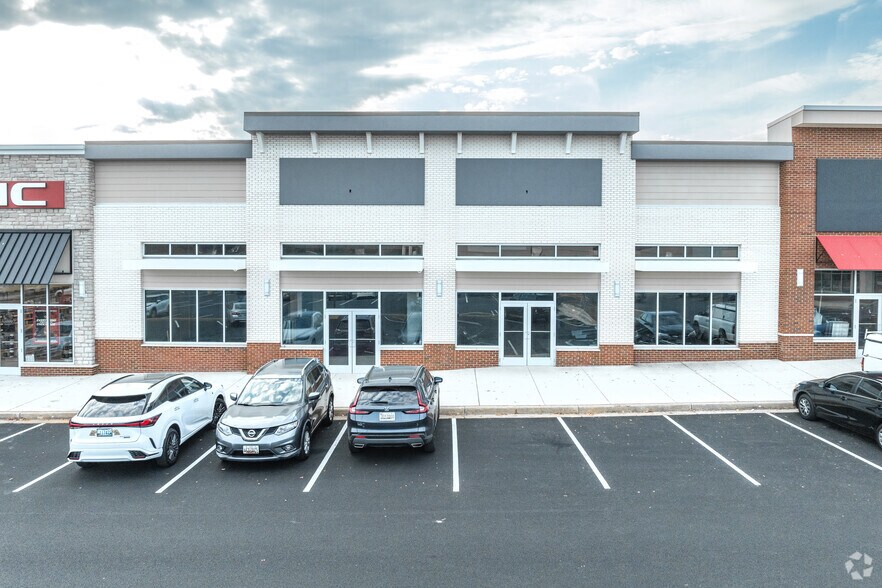 More Photos Of 122-150 Cranbrook Rd, Cockeysville Unknown For Lease