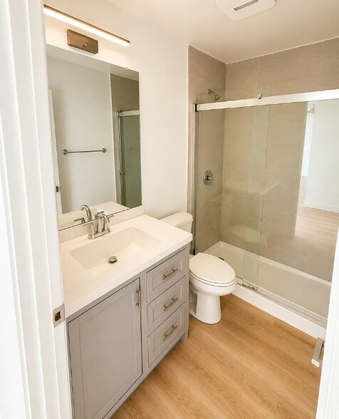 More Photos Of 2470 C St, San Diego Apartments For Sale