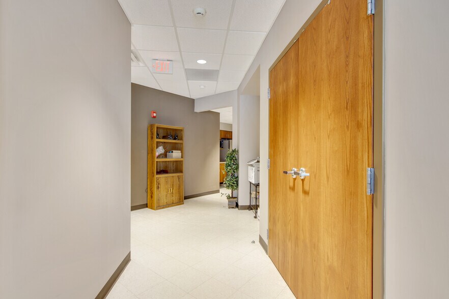 More Photos Of 60 Bryant Woods S, Amherst Medical For Sale