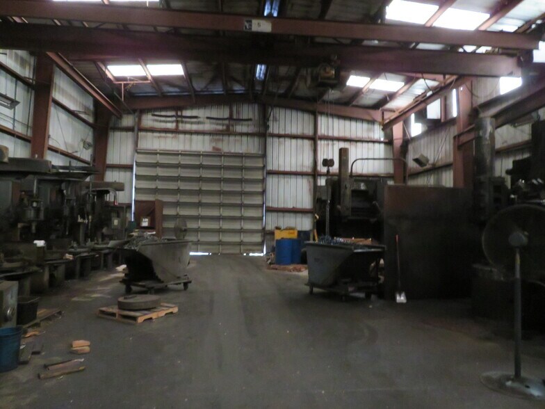 More Photos Of 9202 Lambright Rd, Houston Warehouse For Sale