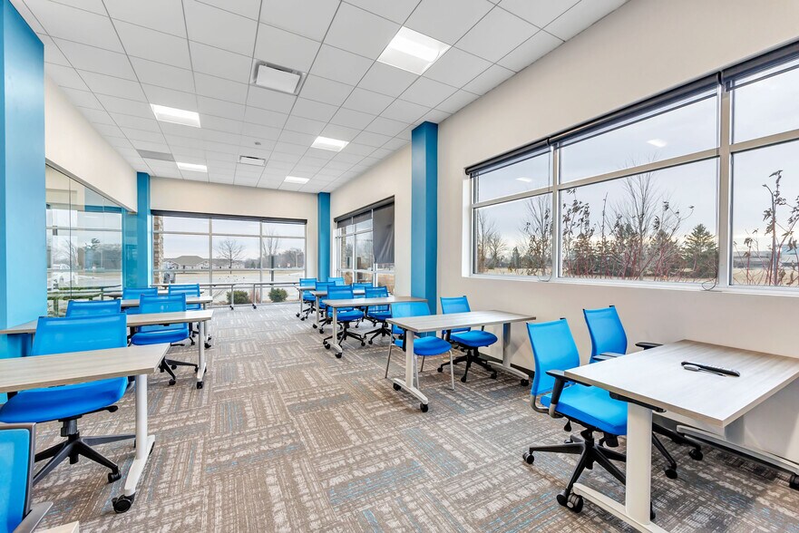 More Photos Of 3450 Packerland Dr, De Pere Medical For Lease
