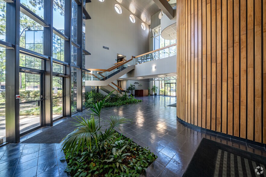 More Photos Of 14340 Torrey Chase Blvd, Houston Office For Lease