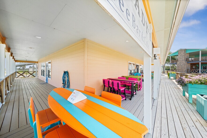 More Photos Of 22996 Highway 60, Matagorda Hotel For Sale