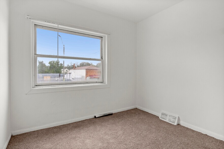 More Photos Of 19424 W Warren Ave, Detroit Storefront For Sale