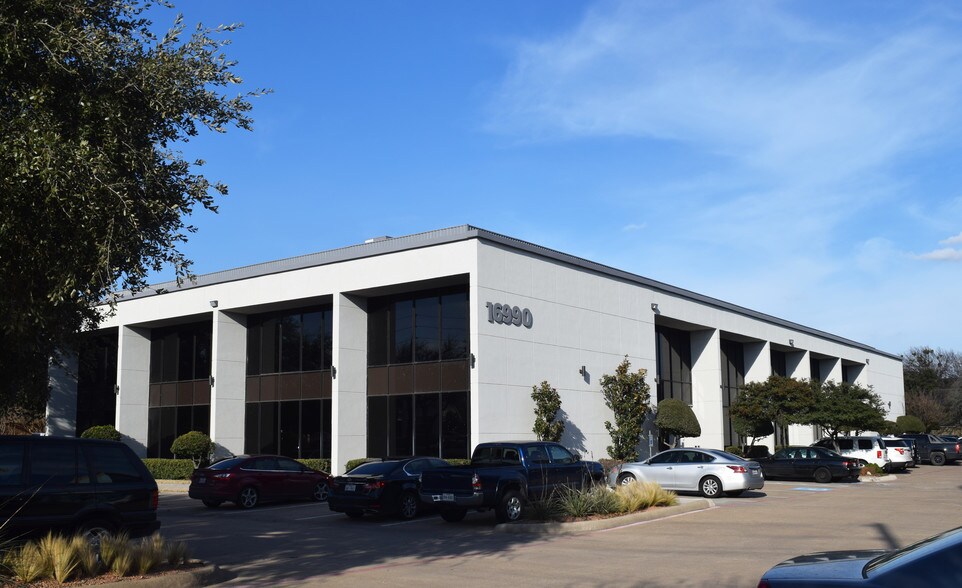 More Photos Of 16990 N Dallas Pky, Dallas Office For Lease