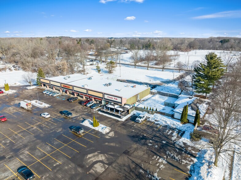 More Photos Of 16209-16235 S US 27, Lansing Unknown For Lease