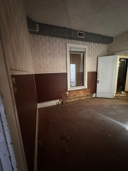 More Photos Of 238 N 53rd St, Philadelphia Funeral Home For Sale