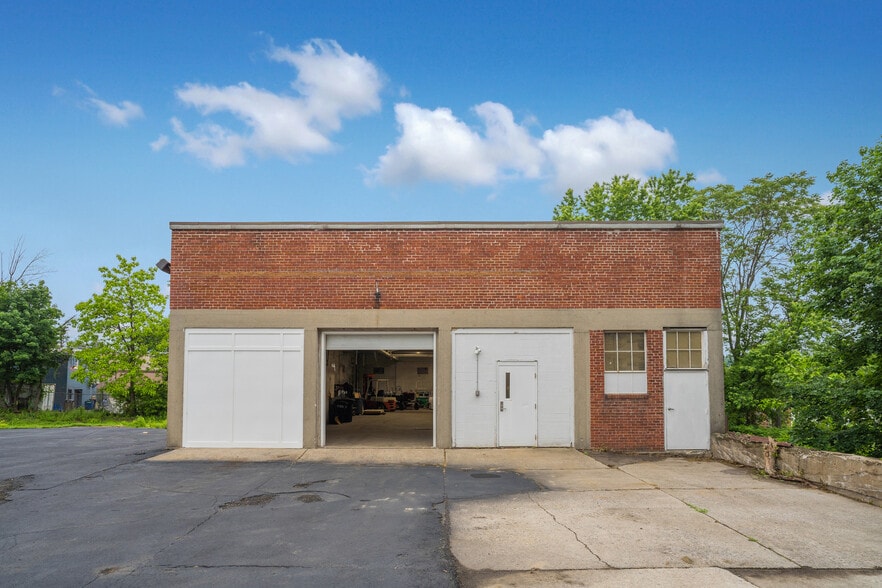 More Photos Of 72 S Kimball St, Haverhill Warehouse For Sale