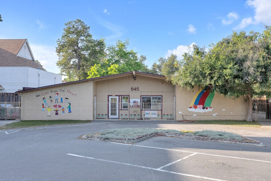 More Photos Of 645 W Fremont Ave, Sunnyvale Daycare Center For Sale