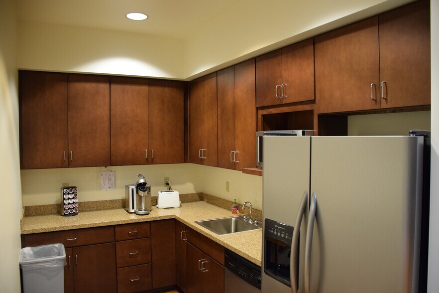 More Photos Of 8980 E Raintree Dr, Scottsdale Office For Lease