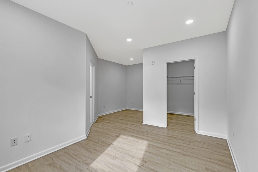 More Photos Of 253 Mantoloking Rd, Brick Apartments For Sale