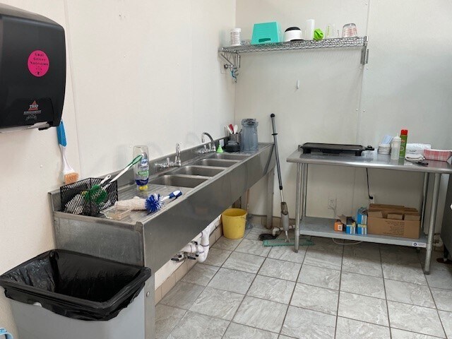 More Photos Of 11632-11660 Winnetka Ave N, Champlin General Retail For Sale