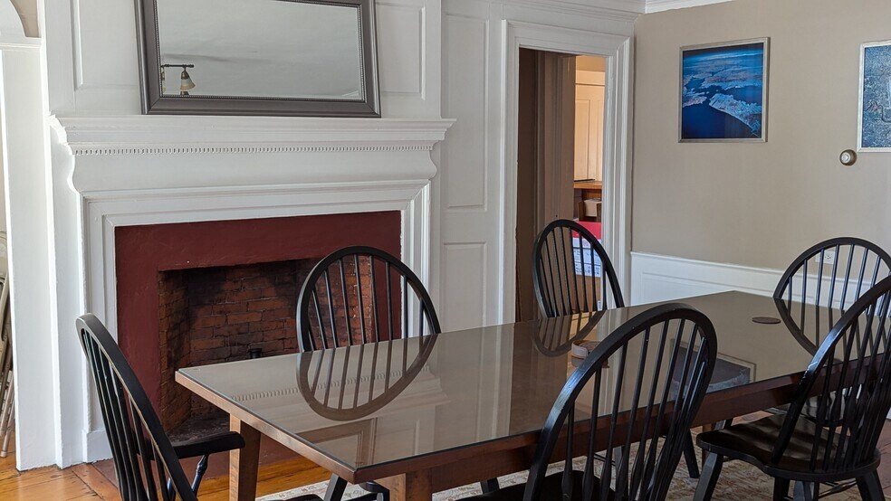 More Photos Of 171 High St, Newburyport Freestanding For Lease