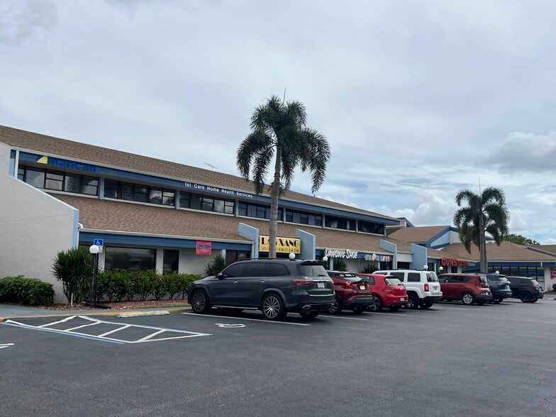 More Photos Of 12995 S Cleveland Ave, Fort Myers Unknown For Lease