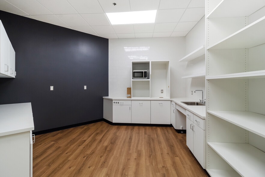 More Photos Of 3101 University Dr E, Bryan Loft Creative Space For Sale