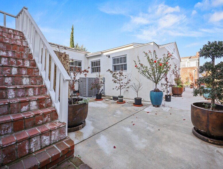 More Photos Of 9012-9016 W Olympic Blvd, Beverly Hills Medical For Lease