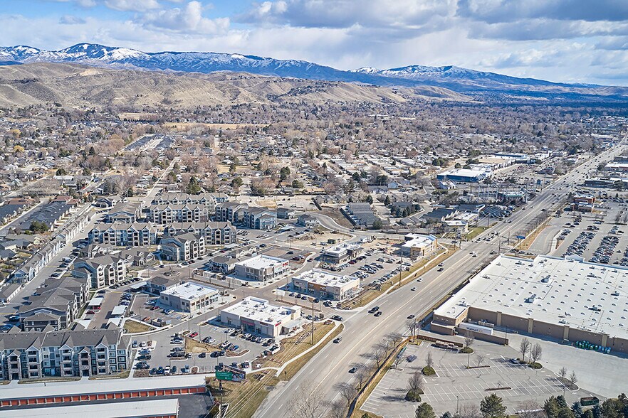More Photos Of 7610 W State St, Boise Fast Food For Lease