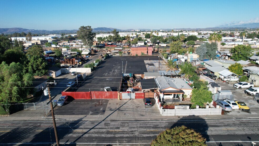 More Photos Of 11026 Roswell Ave, Pomona Industrial For Lease