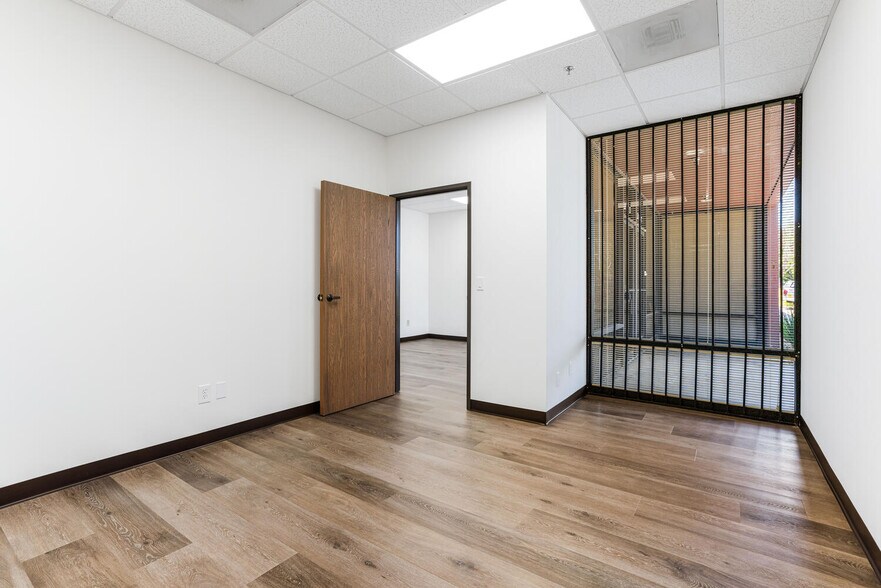 More Photos Of 12701 Van Nuys Blvd, Pacoima Warehouse For Lease