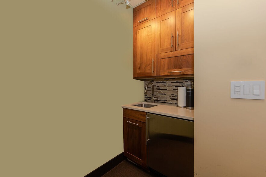 More Photos Of 51 Fifth Ave, New York Apartments For Sale