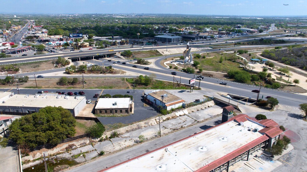 More Photos Of 6515 W Military Dr, San Antonio Freestanding For Sale