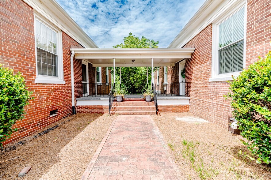 More Photos Of 211 Main st, Broadway Religious Facility For Sale