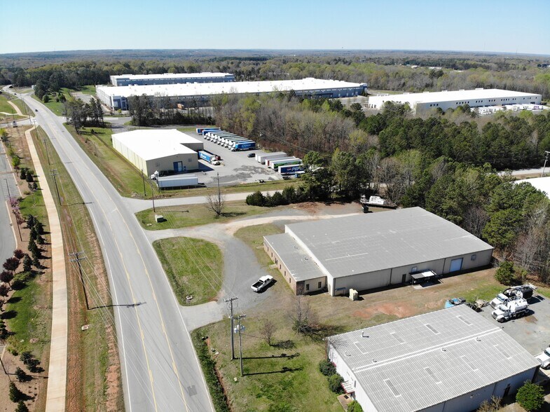 More Photos Of 479 Springdale Rd E, Rock Hill Warehouse For Lease