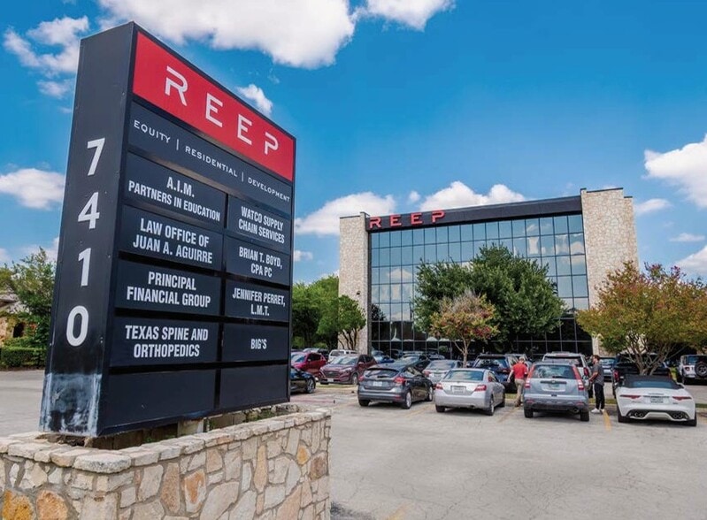 More Photos Of 7410 Blanco Rd, San Antonio Office For Lease