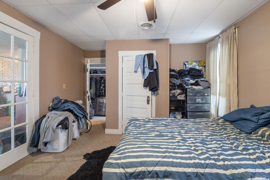 More Photos Of 1524 Van Vranken Ave, Schenectady Bar For Sale