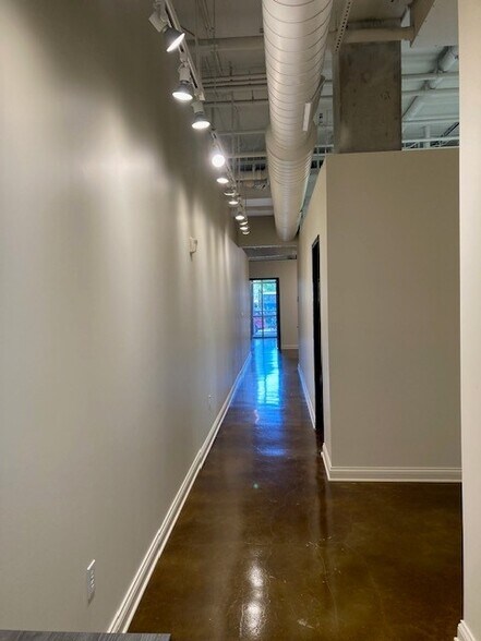 More Photos Of 345 Frazier Ave, Chattanooga Storefront Retail Office For Lease