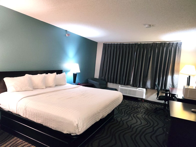 More Photos Of 3939 N 26th St, Lincoln Hotel For Sale